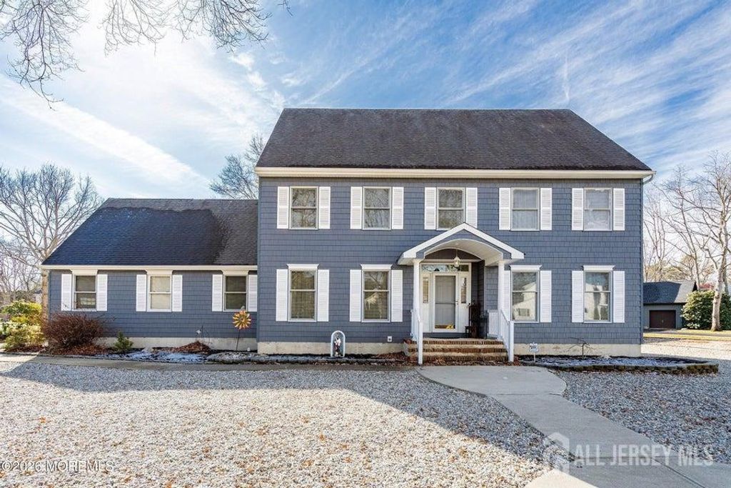 702 Radcliffe Road, Lacey, NJ 08734