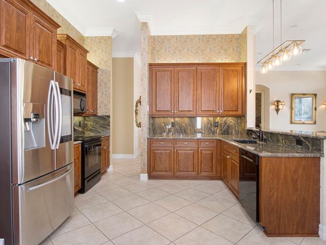 6507 Pavone Street, Lake Worth, FL 33467