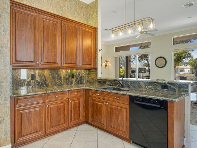 6507 Pavone Street, Lake Worth, FL 33467