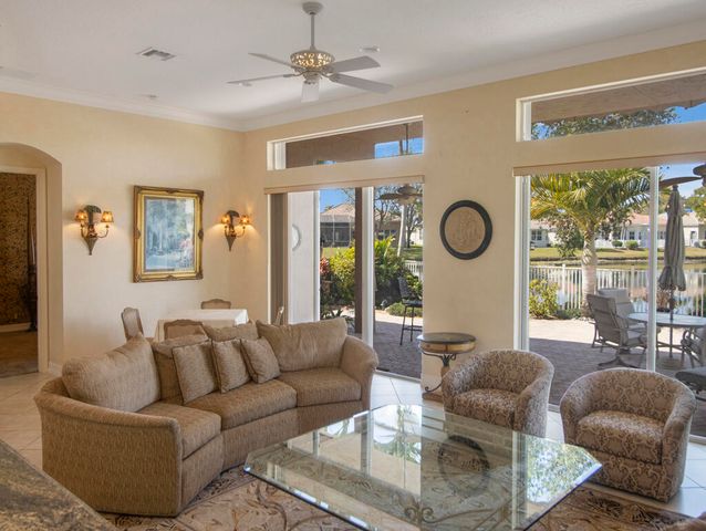 6507 Pavone Street, Lake Worth, FL 33467