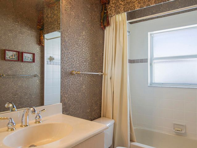 6507 Pavone Street, Lake Worth, FL 33467