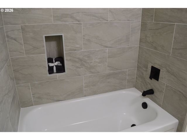 4245 Se 89TH Ave, Portland, OR 97266