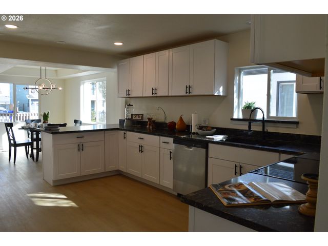 4245 Se 89TH Ave, Portland, OR 97266