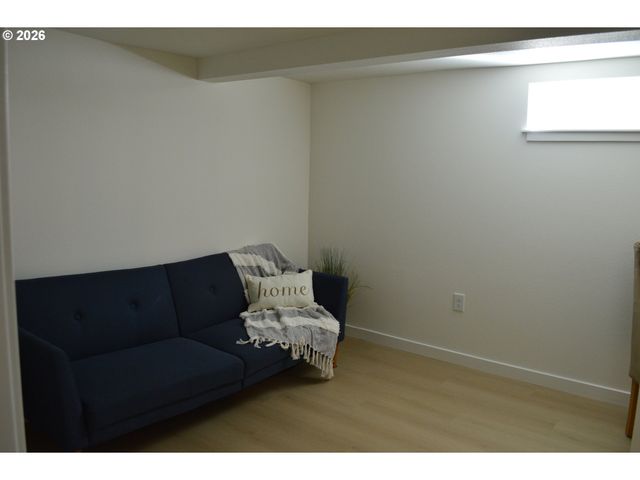 4245 Se 89TH Ave, Portland, OR 97266