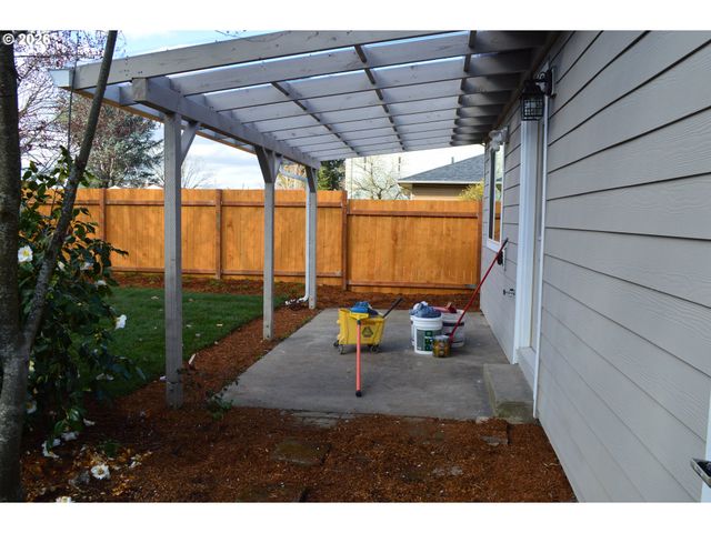 4245 Se 89TH Ave, Portland, OR 97266