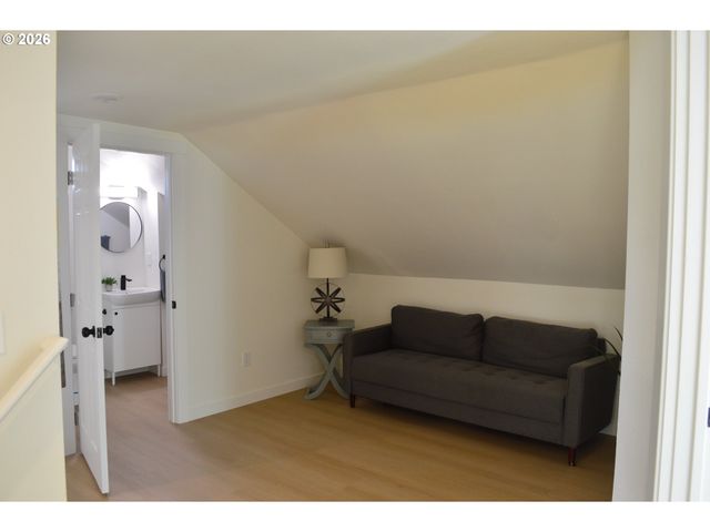 4245 Se 89TH Ave, Portland, OR 97266