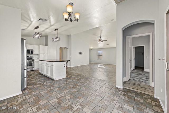 13950 W MAUI Lane, Surprise, AZ 85379