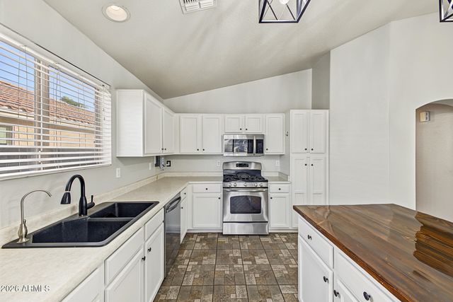 13950 W MAUI Lane, Surprise, AZ 85379