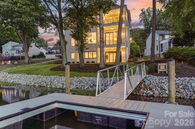 21216 Rio Oro Drive, Cornelius, NC 28031