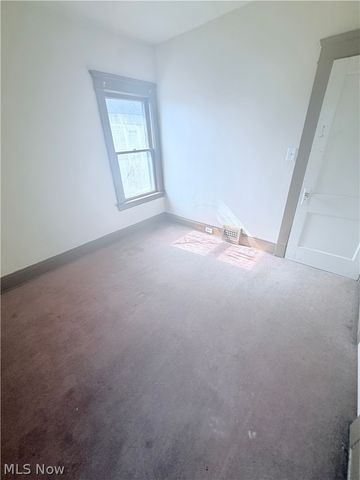 3395 W 100th Street UP, Cleveland, OH 44111