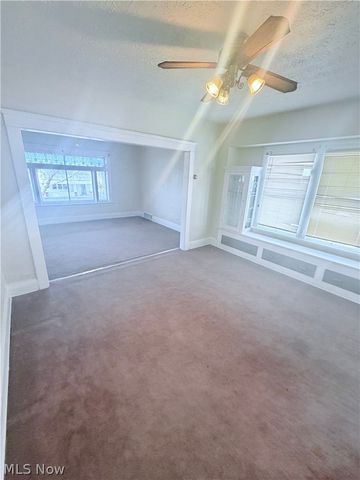 3395 W 100th Street UP, Cleveland, OH 44111