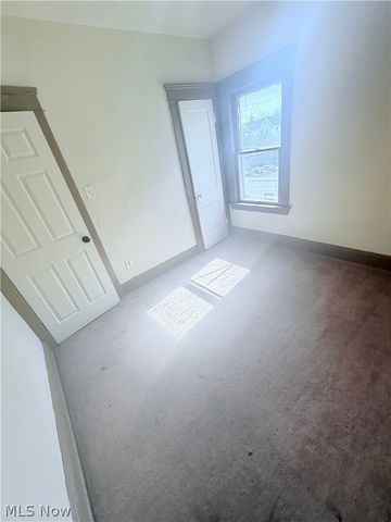 3395 W 100th Street UP, Cleveland, OH 44111