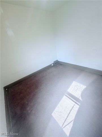 3395 W 100th Street UP, Cleveland, OH 44111