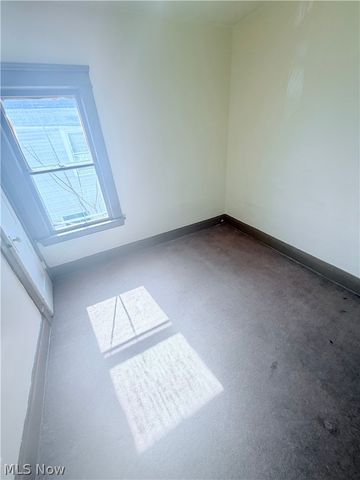 3395 W 100th Street UP, Cleveland, OH 44111