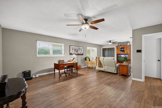9532 WINDWOOD DR, Boerne, TX 78006