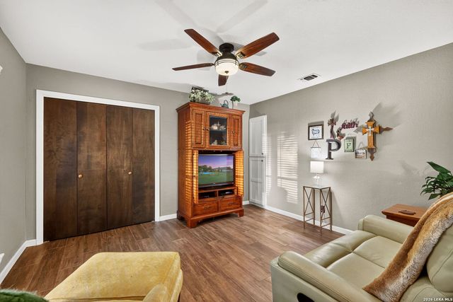 9532 WINDWOOD DR, Boerne, TX 78006
