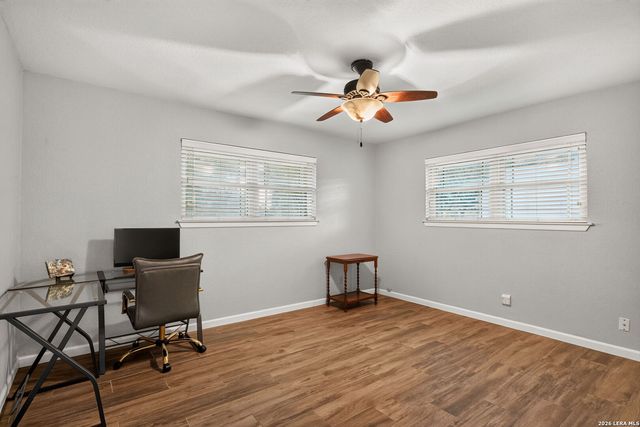 9532 WINDWOOD DR, Boerne, TX 78006