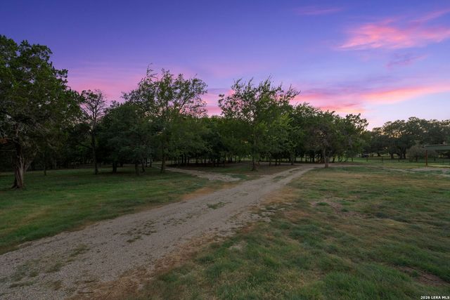 9532 WINDWOOD DR, Boerne, TX 78006