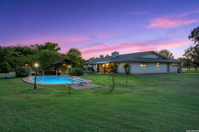 9532 WINDWOOD DR, Boerne, TX 78006
