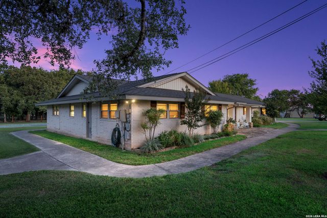 9532 WINDWOOD DR, Boerne, TX 78006