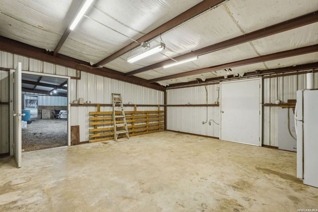 9532 WINDWOOD DR, Boerne, TX 78006