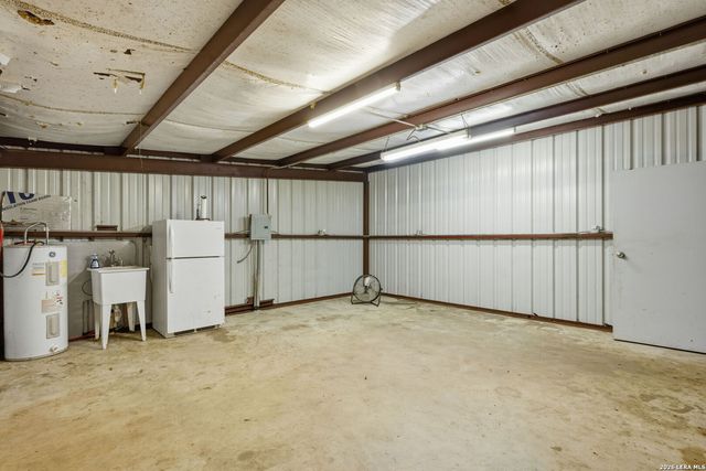 9532 WINDWOOD DR, Boerne, TX 78006