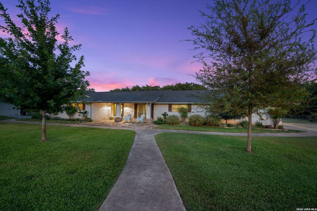9532 WINDWOOD DR, Boerne, TX 78006