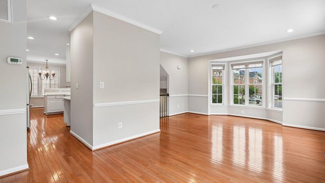 47761 SCOTSBOROUGH SQ, Sterling, VA 20165