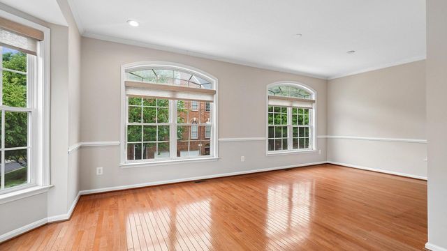 47761 SCOTSBOROUGH SQ, Sterling, VA 20165