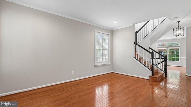 47761 SCOTSBOROUGH SQ, Sterling, VA 20165