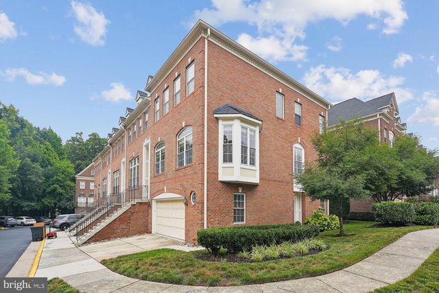 47761 SCOTSBOROUGH SQ, Sterling, VA 20165