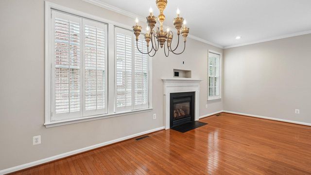 47761 SCOTSBOROUGH SQ, Sterling, VA 20165