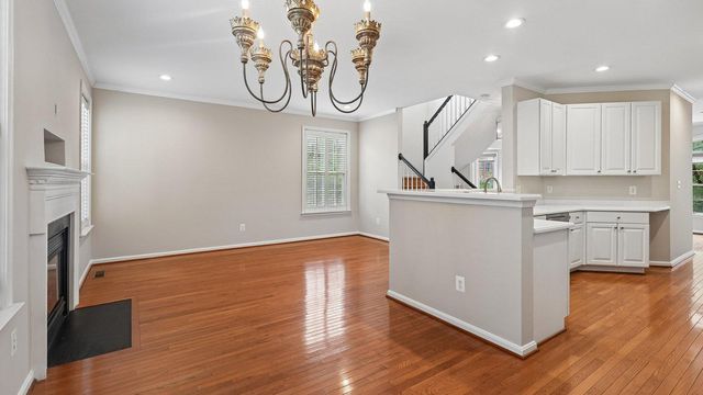 47761 SCOTSBOROUGH SQ, Sterling, VA 20165
