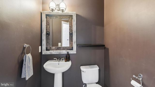 47761 SCOTSBOROUGH SQ, Sterling, VA 20165