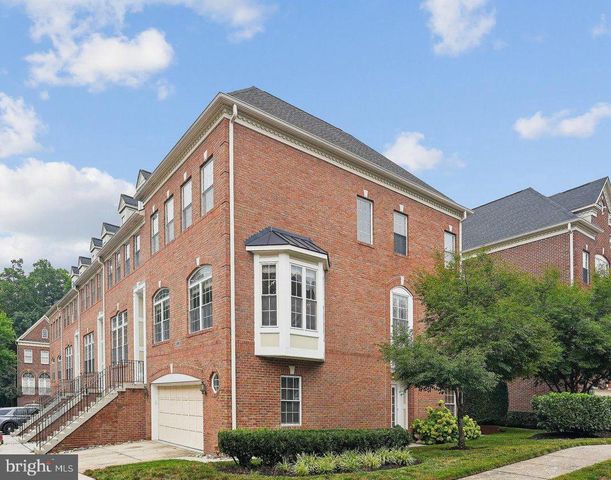 47761 SCOTSBOROUGH SQ, Sterling, VA 20165