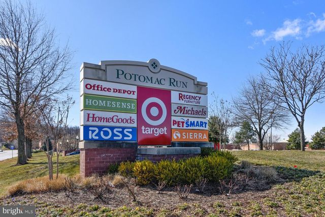 47761 SCOTSBOROUGH SQ, Sterling, VA 20165