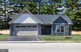 93 HASKELL DR, Martinsburg, WV 25404