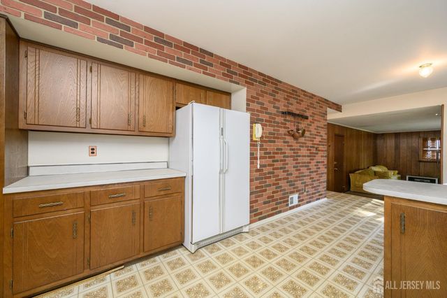 3996 Park Avenue, Edison, NJ 08820