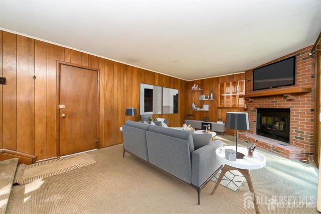 3996 Park Avenue, Edison, NJ 08820