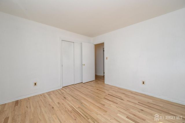 3996 Park Avenue, Edison, NJ 08820