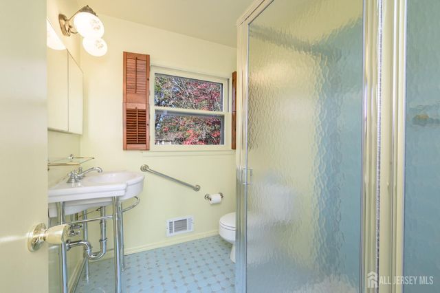 3996 Park Avenue, Edison, NJ 08820