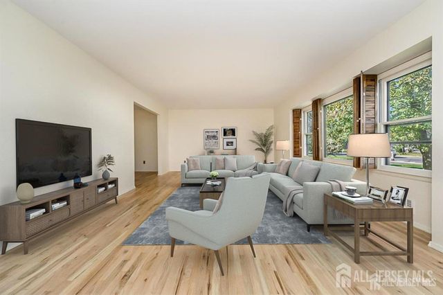 3996 Park Avenue, Edison, NJ 08820