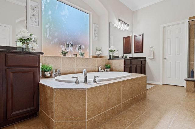 2153 Summit Mist Drive, Conroe, TX 77304