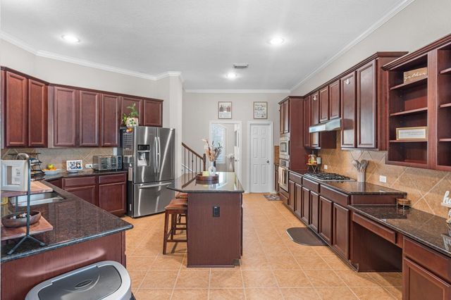 2153 Summit Mist Drive, Conroe, TX 77304