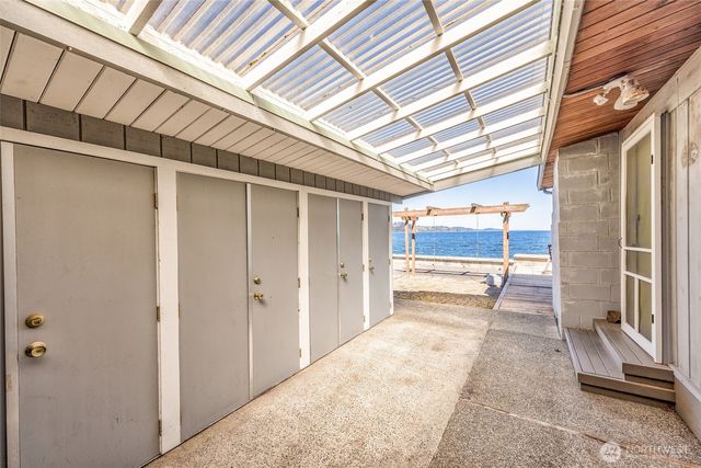 10873 Point Vashon Drive SW, Vashon, WA 98070