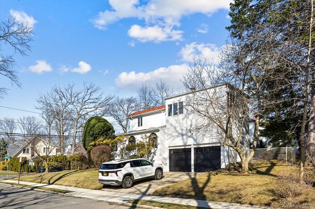 118 Baker Hill Road, Great Neck, NY 11023