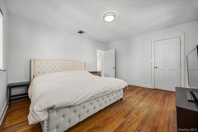 118 Baker Hill Road, Great Neck, NY 11023