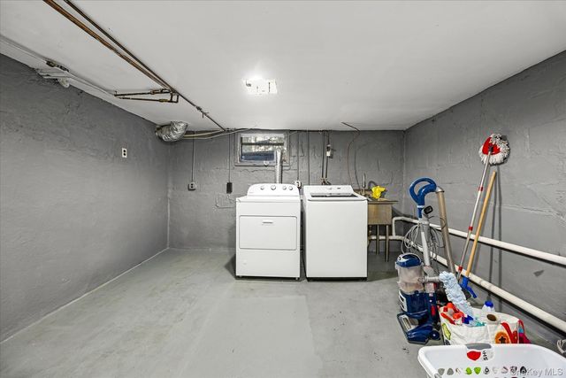 118 Baker Hill Road, Great Neck, NY 11023