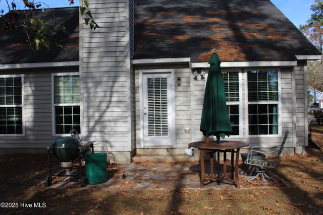 3106 Macon Court, New Bern, NC 28562