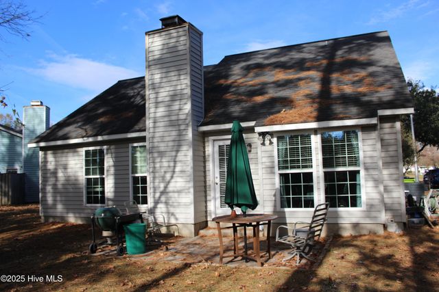 3106 Macon Court, New Bern, NC 28562